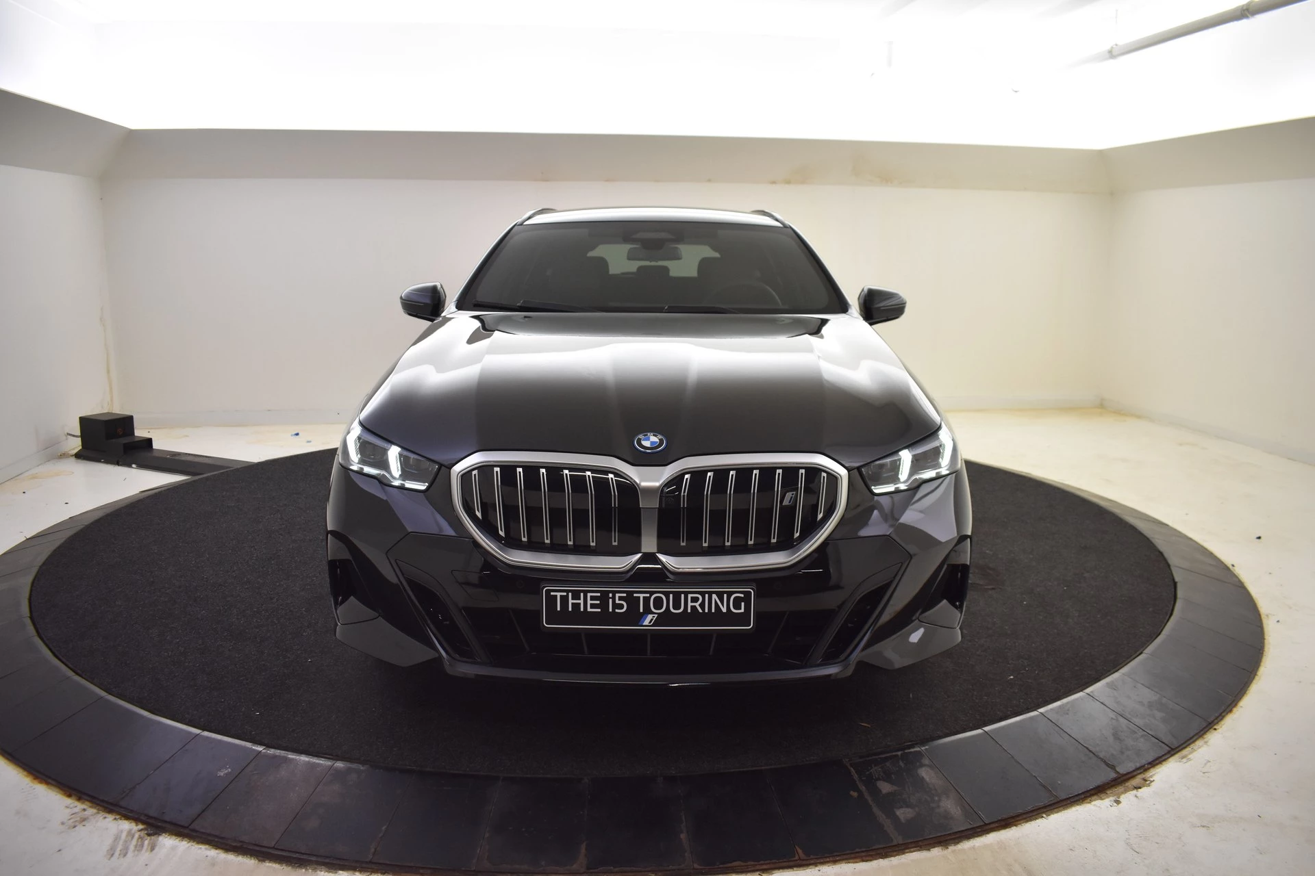 Hoofdafbeelding BMW i5