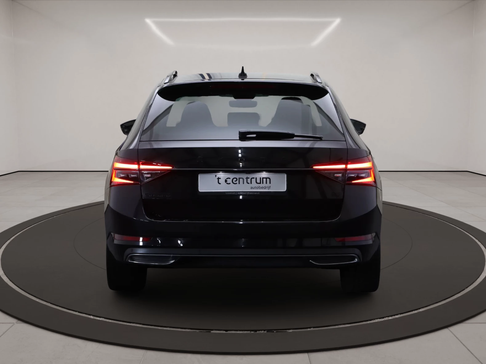 Hoofdafbeelding Škoda Superb