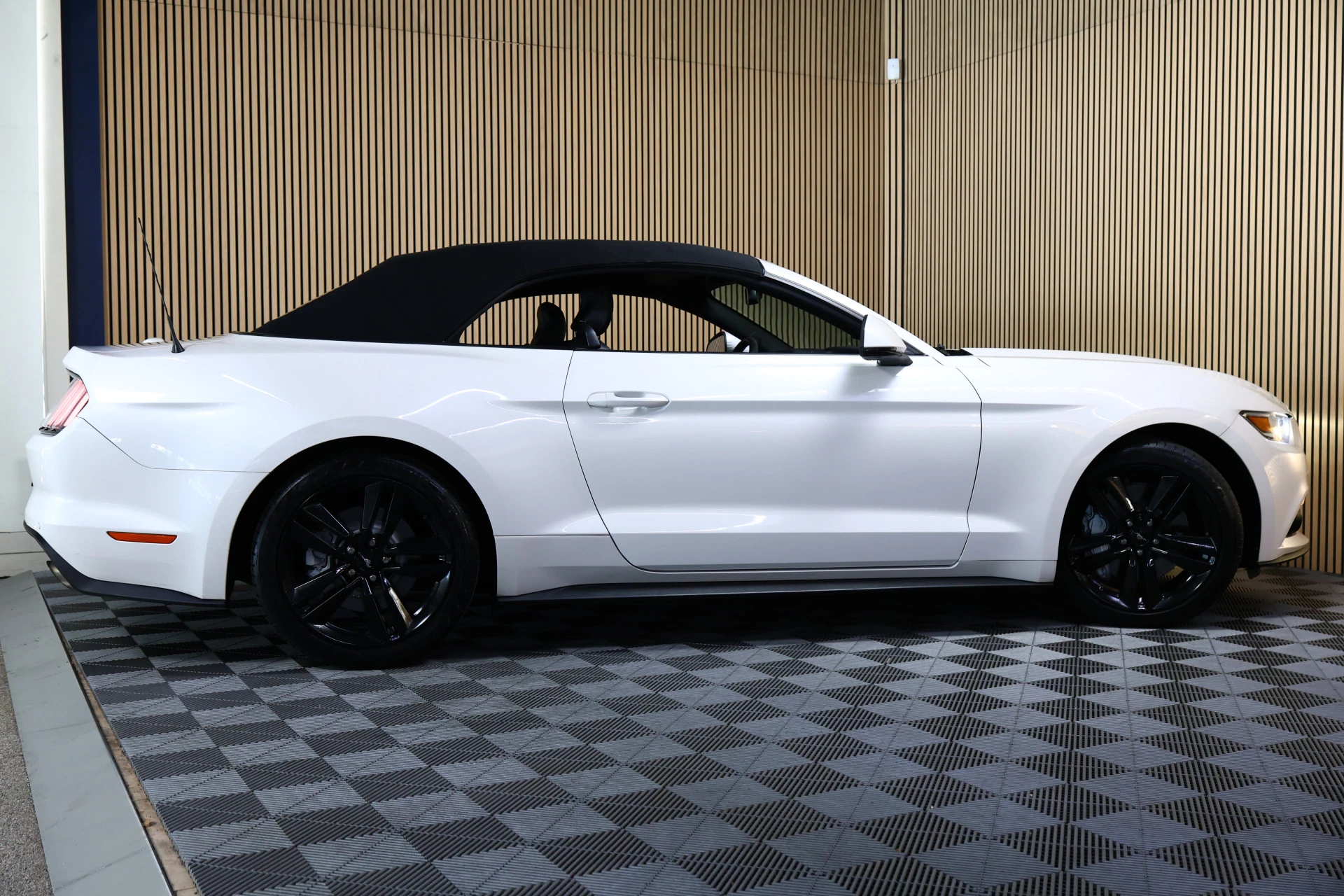 Hoofdafbeelding Ford Mustang