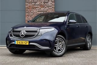 Mercedes-Benz EQC 400 4-MATIC AMG Line 80 kWh | ex BTW €47.500,- | Schuifdak | Distronic+ | Memory | Trekhaak | Surround Camera | Keyless Go | Head-up Display | Voorklimatisering | Rijassistentiepakket | Air-Balance |