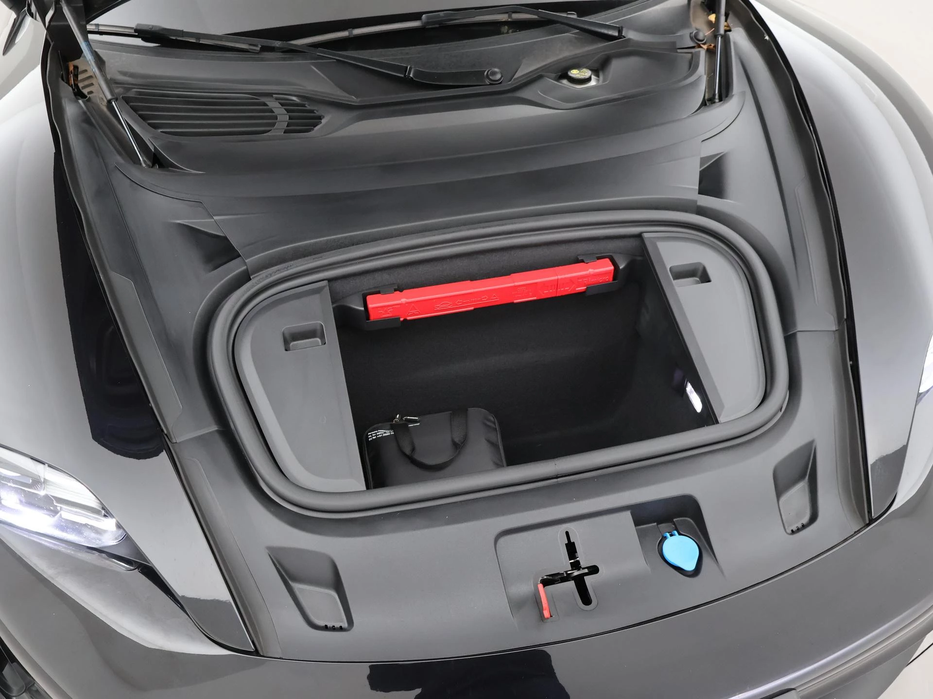 Hoofdafbeelding Porsche Taycan