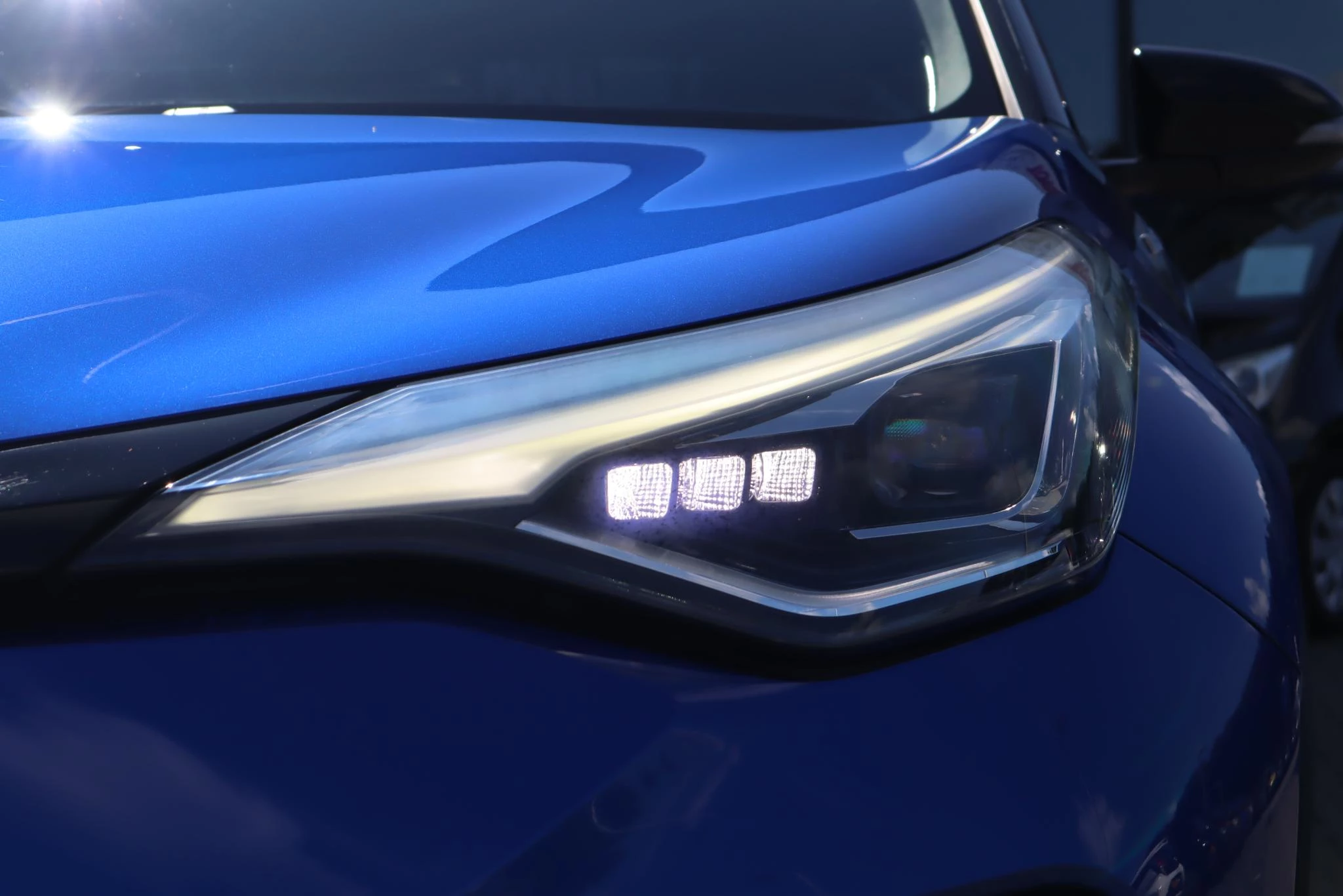 Hoofdafbeelding Toyota C-HR