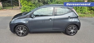 Toyota Aygo 1.0 VVT-i x-Play*airco*camera*NAP*