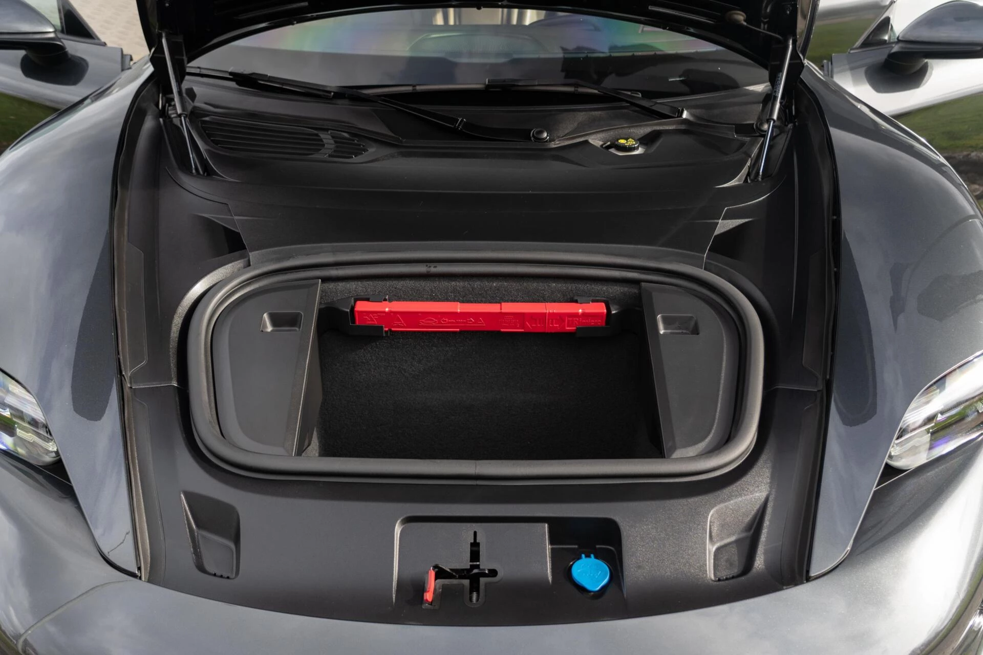 Hoofdafbeelding Porsche Taycan