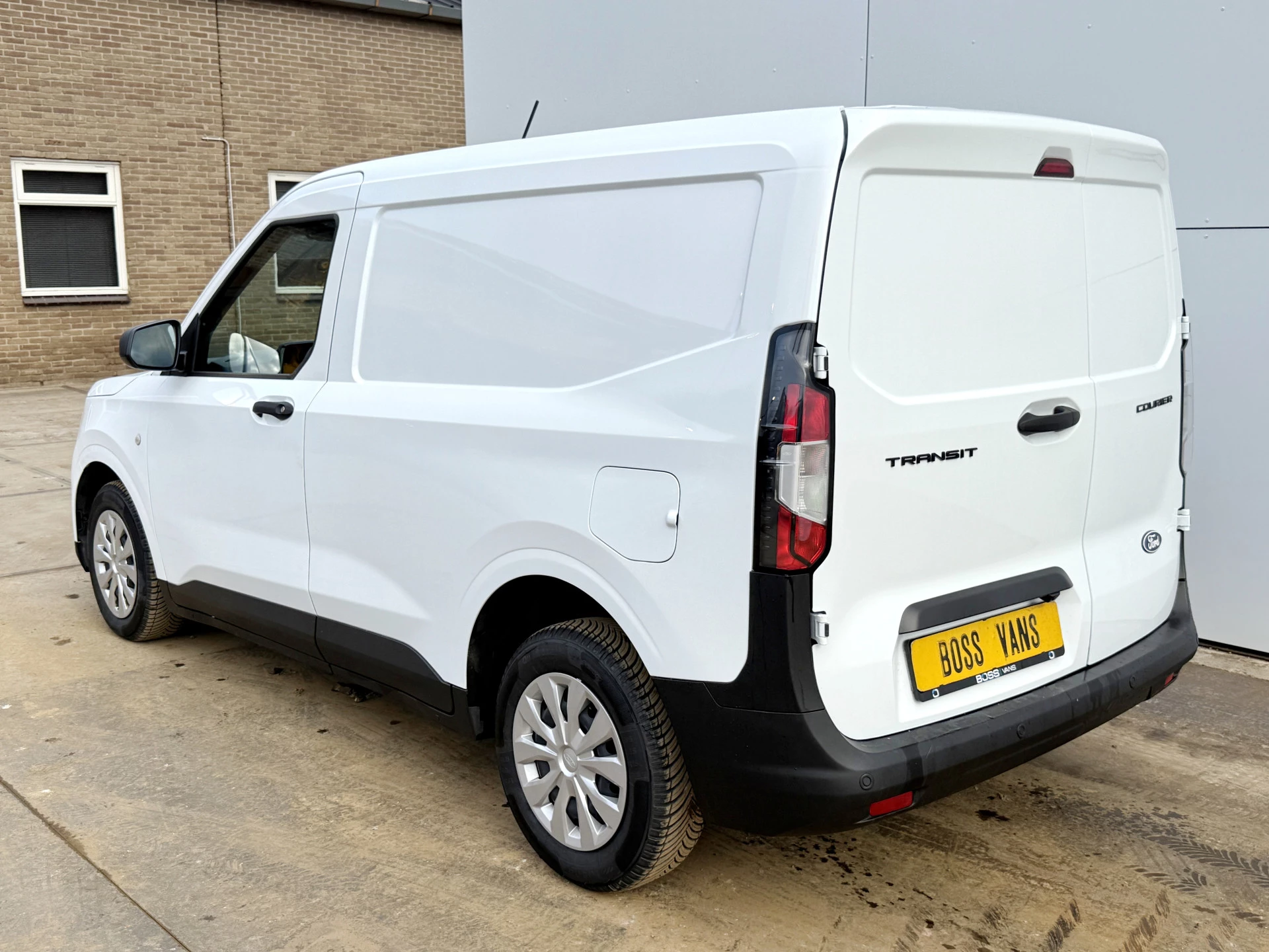 Hoofdafbeelding Ford Transit Courier