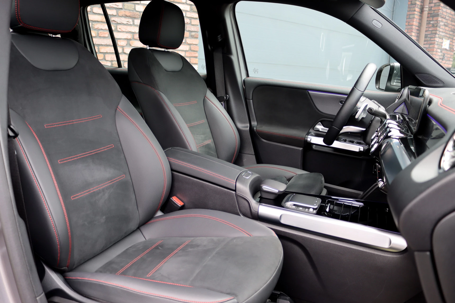 Hoofdafbeelding Mercedes-Benz EQB