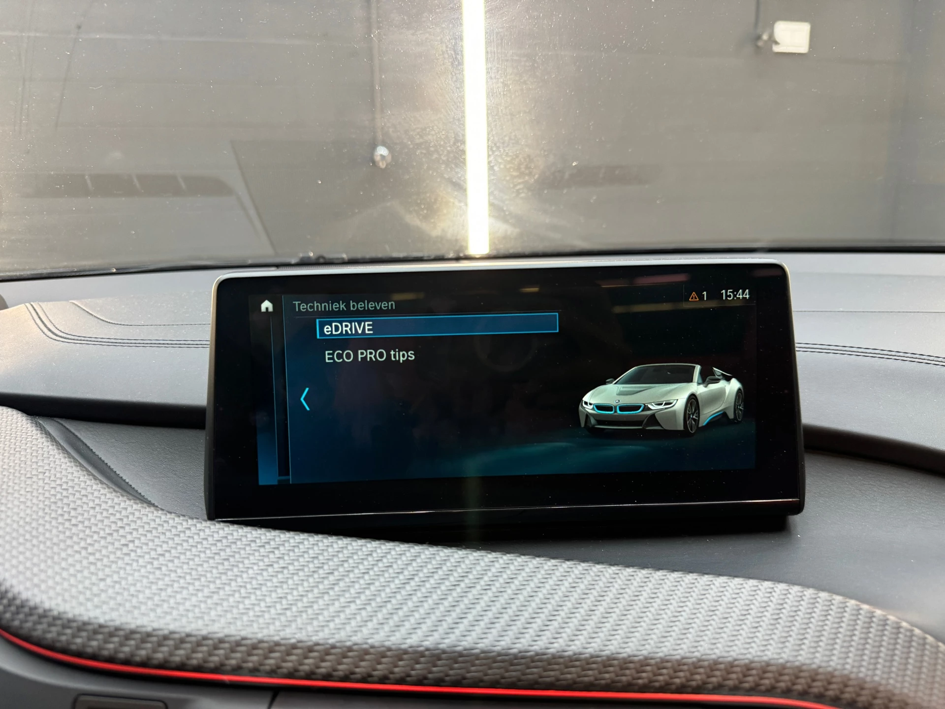 Hoofdafbeelding BMW i8
