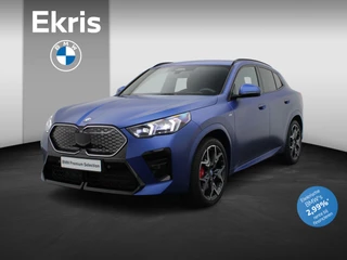 Hoofdafbeelding BMW iX2 BMW iX2 eDrive20 M Sportpakket Pro | Innovation Pack | Stuurwielrand Verwarmd | Adaptief M Onderstel | Comfort Access | Trekhaak | Parking Assistant Plus | Head-Up Display | Harman Kardon | 20''