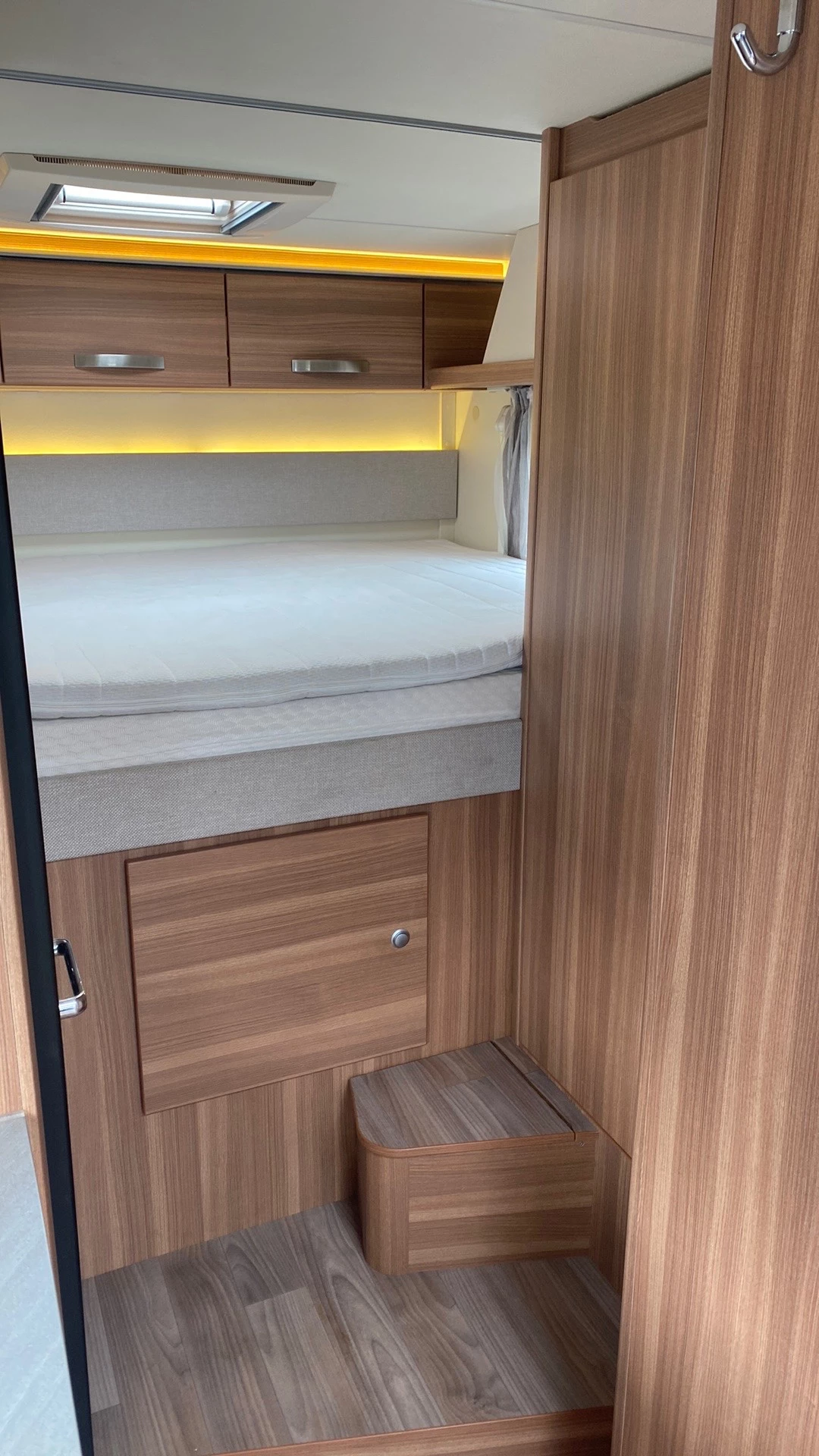 Hoofdafbeelding Weinsberg R57