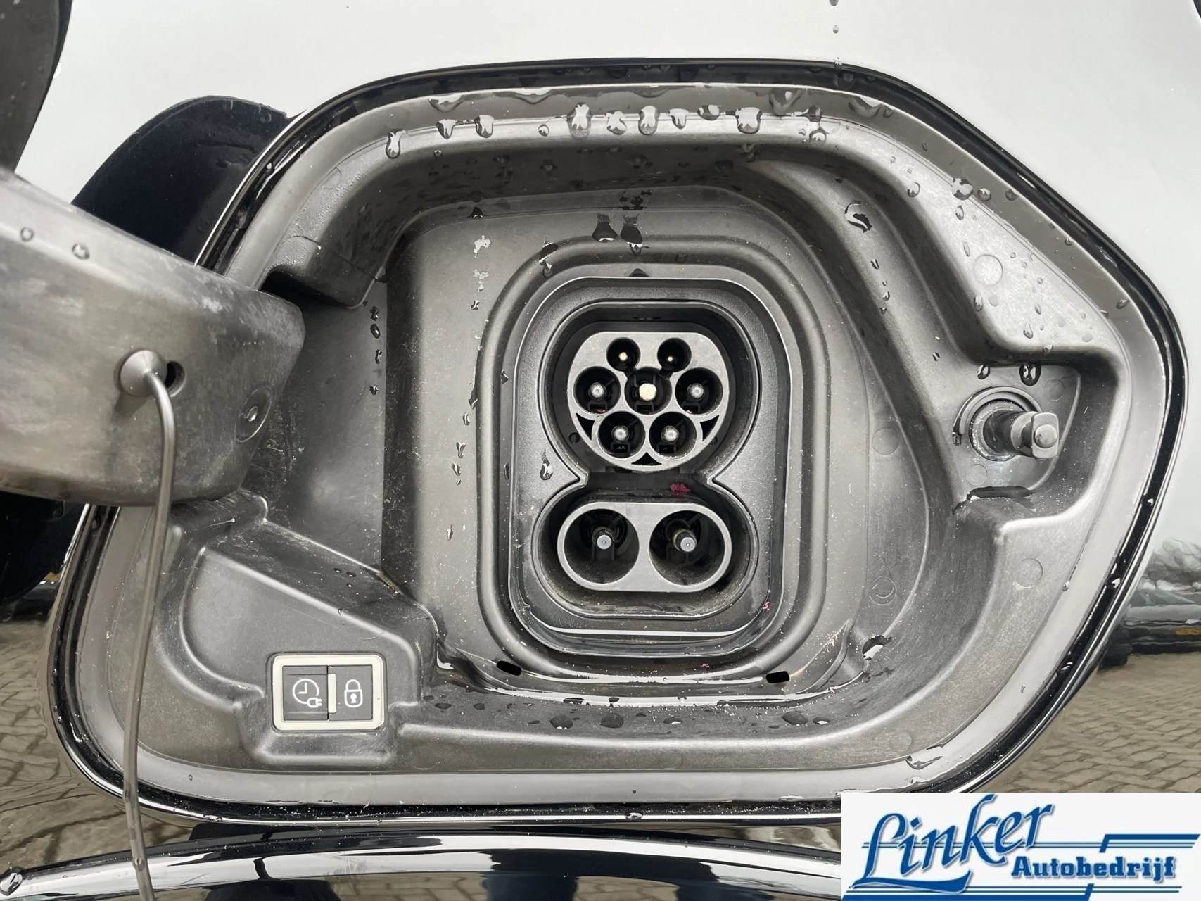 Hoofdafbeelding Peugeot e-208