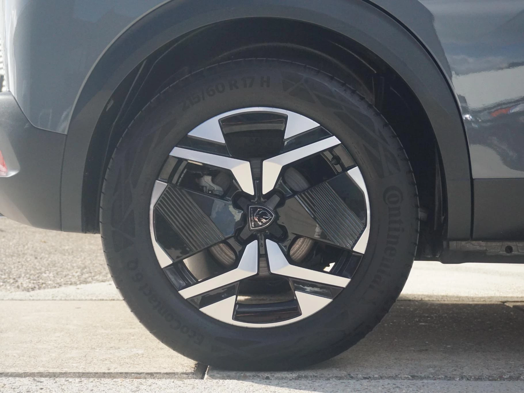 Hoofdafbeelding Peugeot e-2008