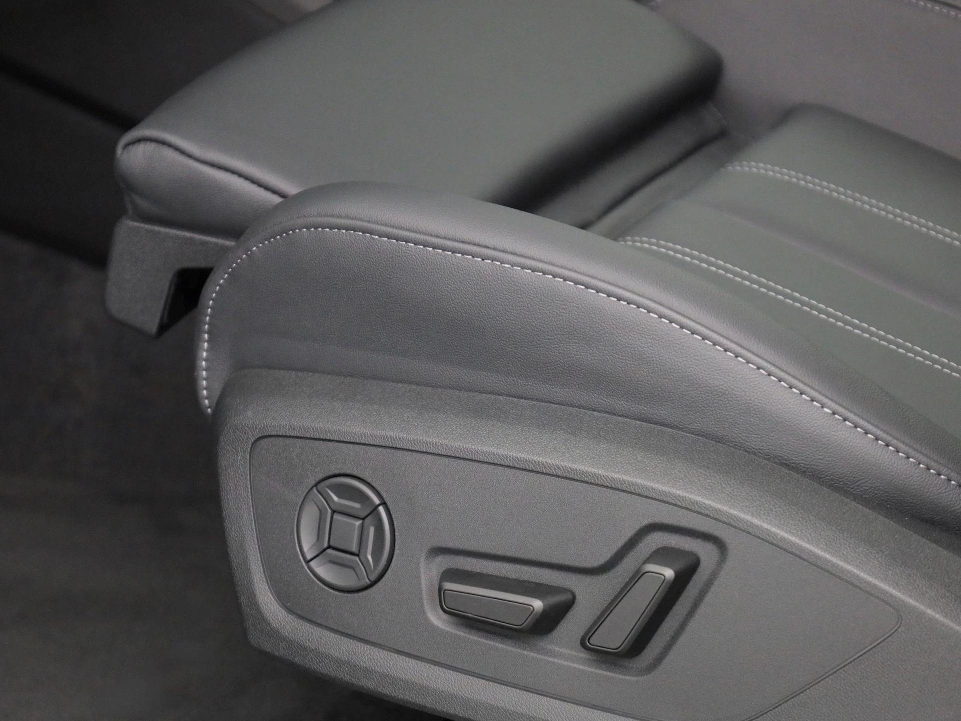 Hoofdafbeelding Audi Q6 e-tron
