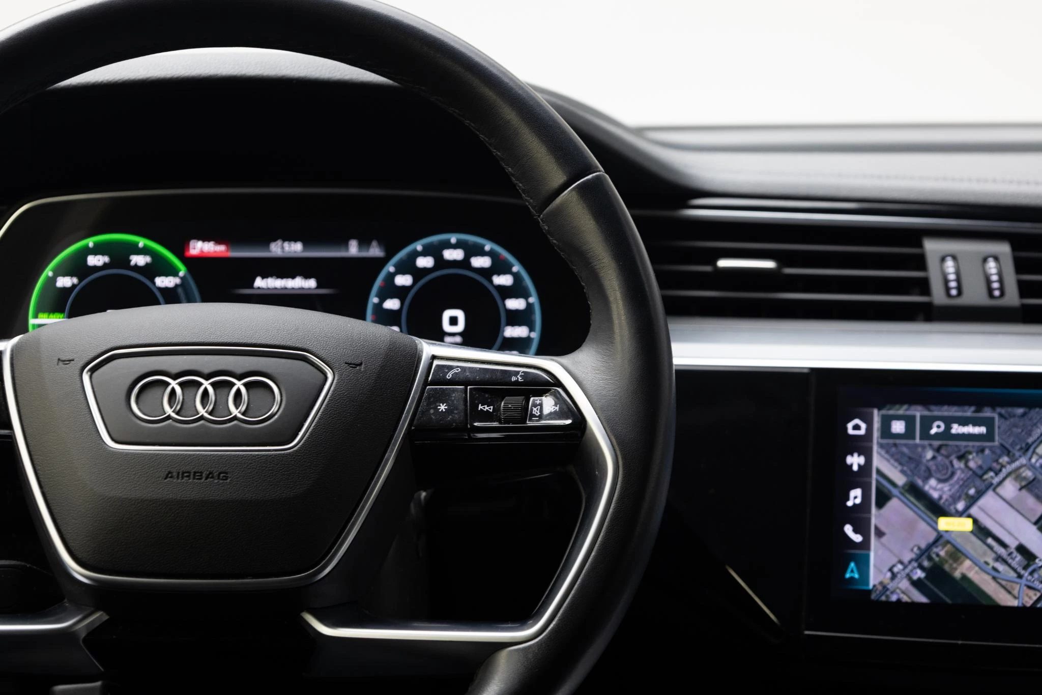 Hoofdafbeelding Audi Q8 e-tron