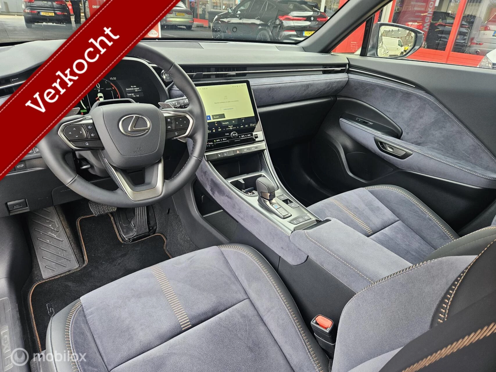 Hoofdafbeelding Lexus LBX