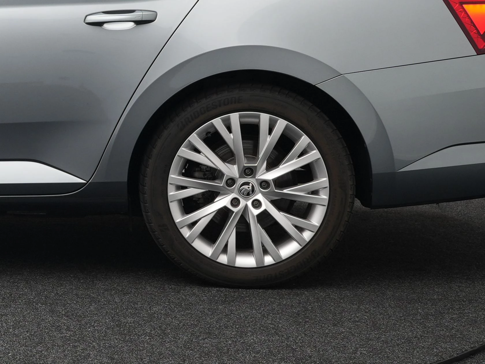 Hoofdafbeelding Škoda Superb