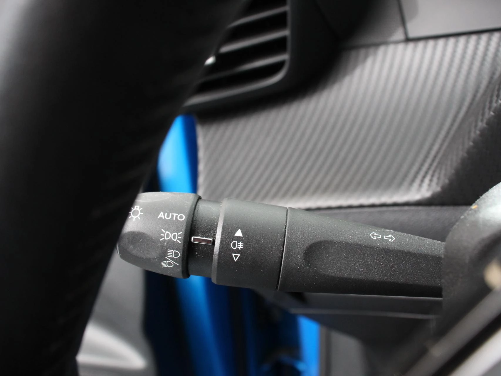 Hoofdafbeelding Peugeot e-208