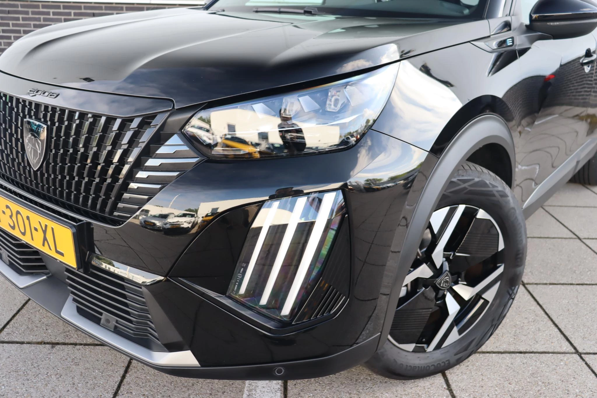 Hoofdafbeelding Peugeot e-2008