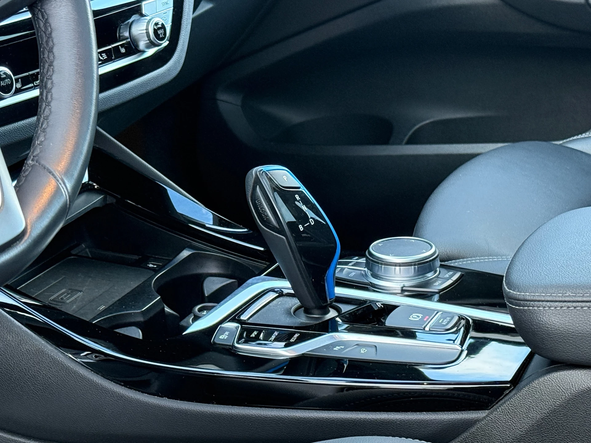 Hoofdafbeelding BMW iX3