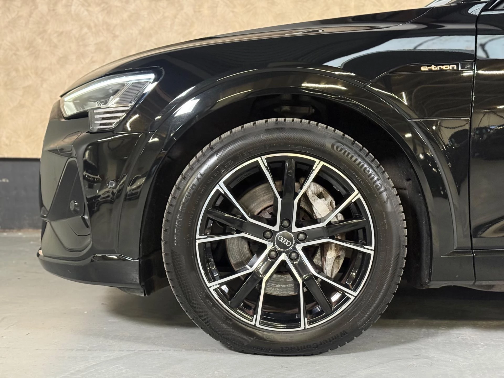 Hoofdafbeelding Audi e-tron