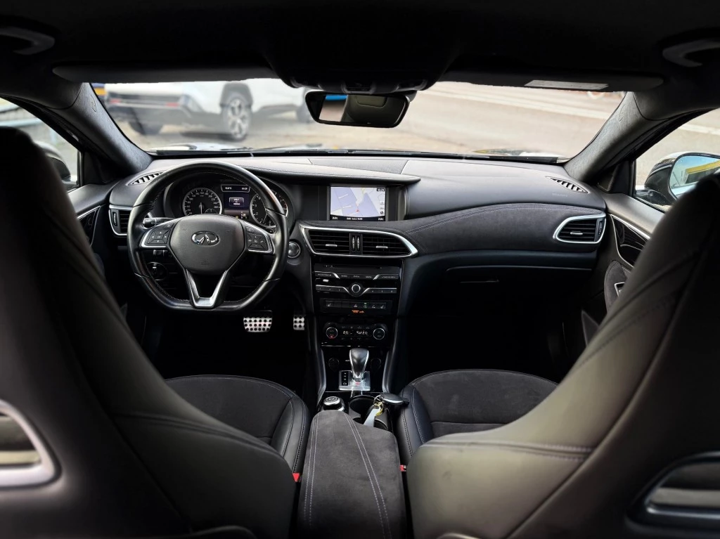 Hoofdafbeelding Infiniti Q