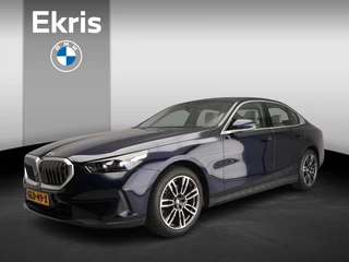 BMW 5 Serie Sedan 520i | LED | HUD | Sportstoelen | Active cruise | Stoelverwarming | Elektr. zetels | DAB| Alu 19 inch