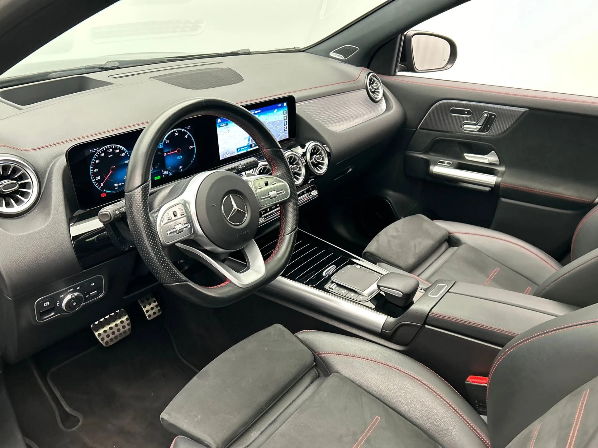 Hoofdafbeelding Mercedes-Benz EQA