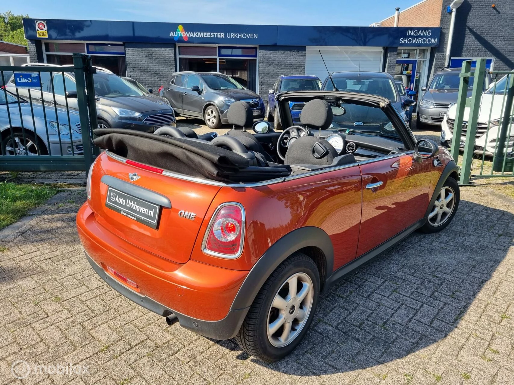 Hoofdafbeelding MINI Cabrio