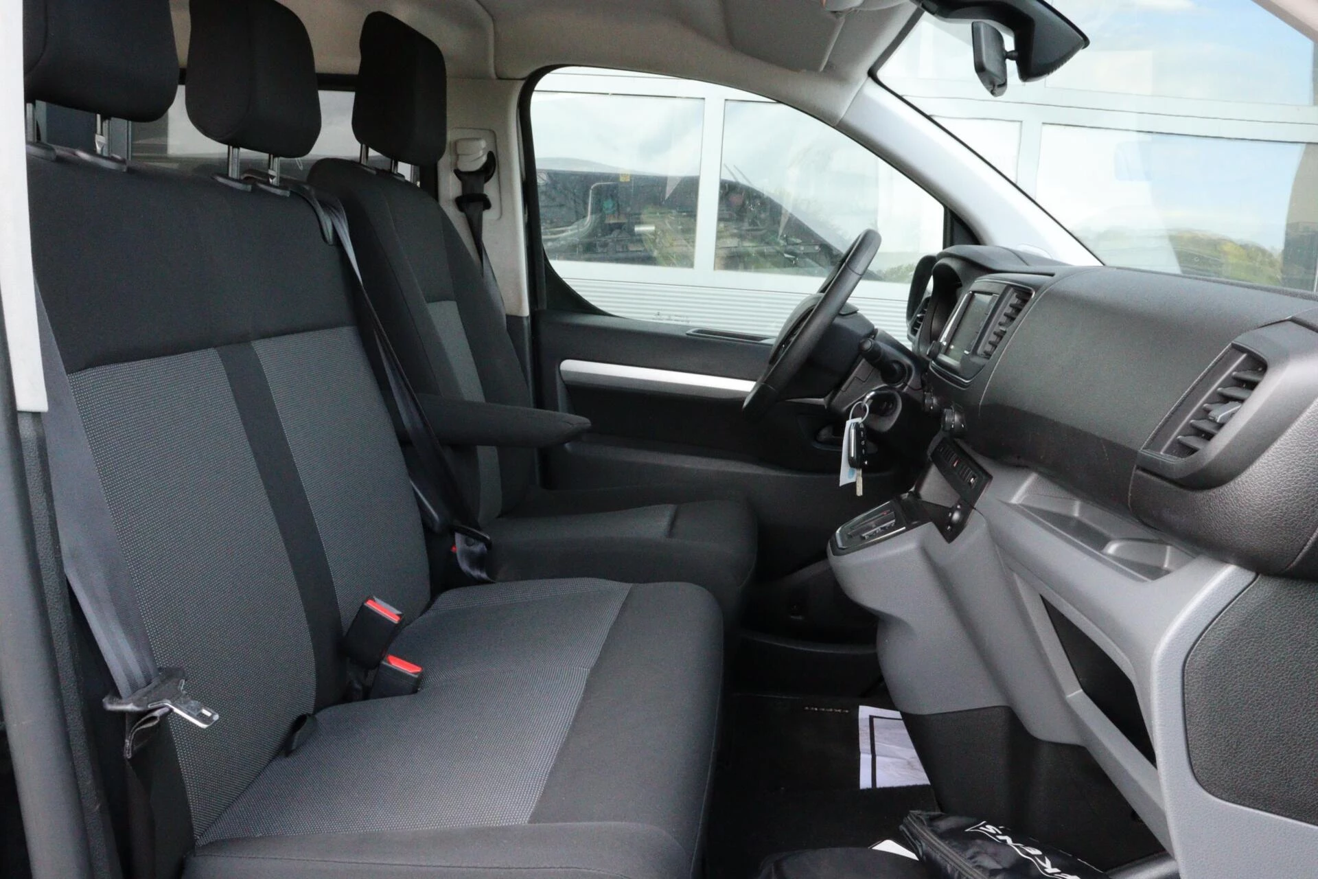 Hoofdafbeelding Peugeot e-Expert