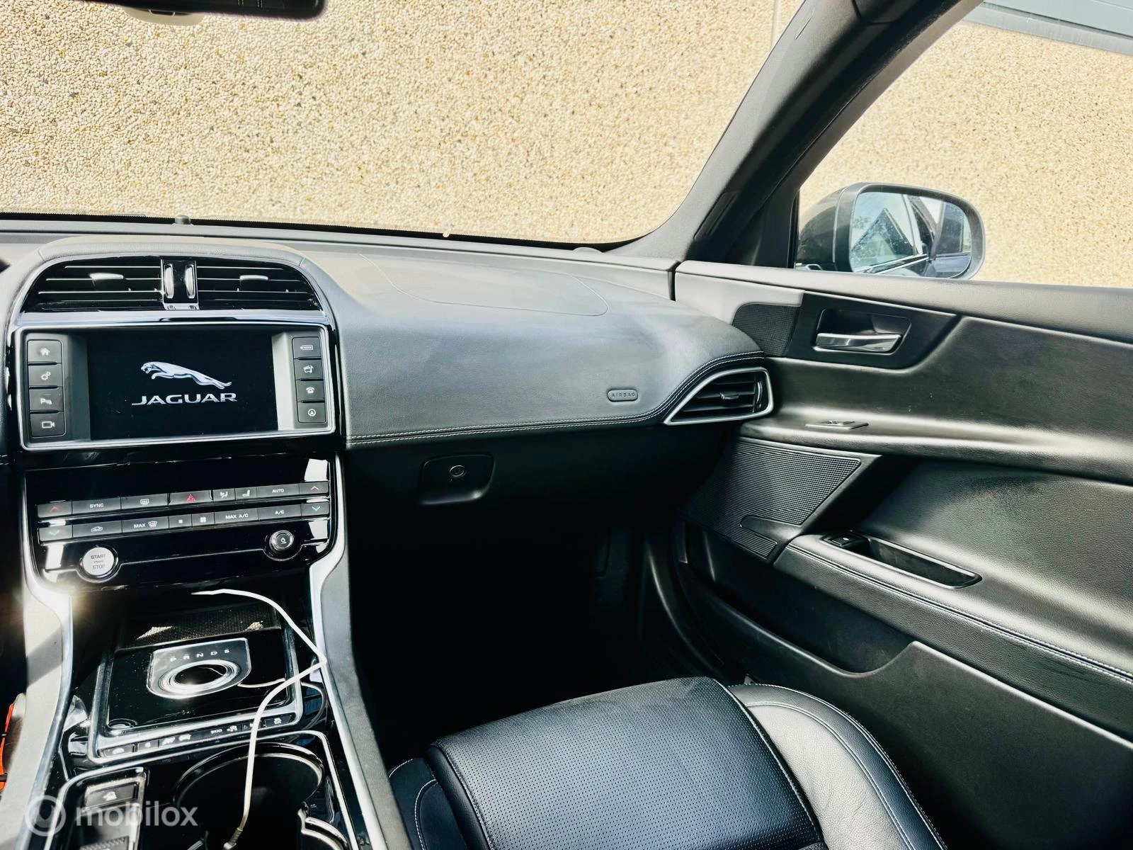 Hoofdafbeelding Jaguar XE