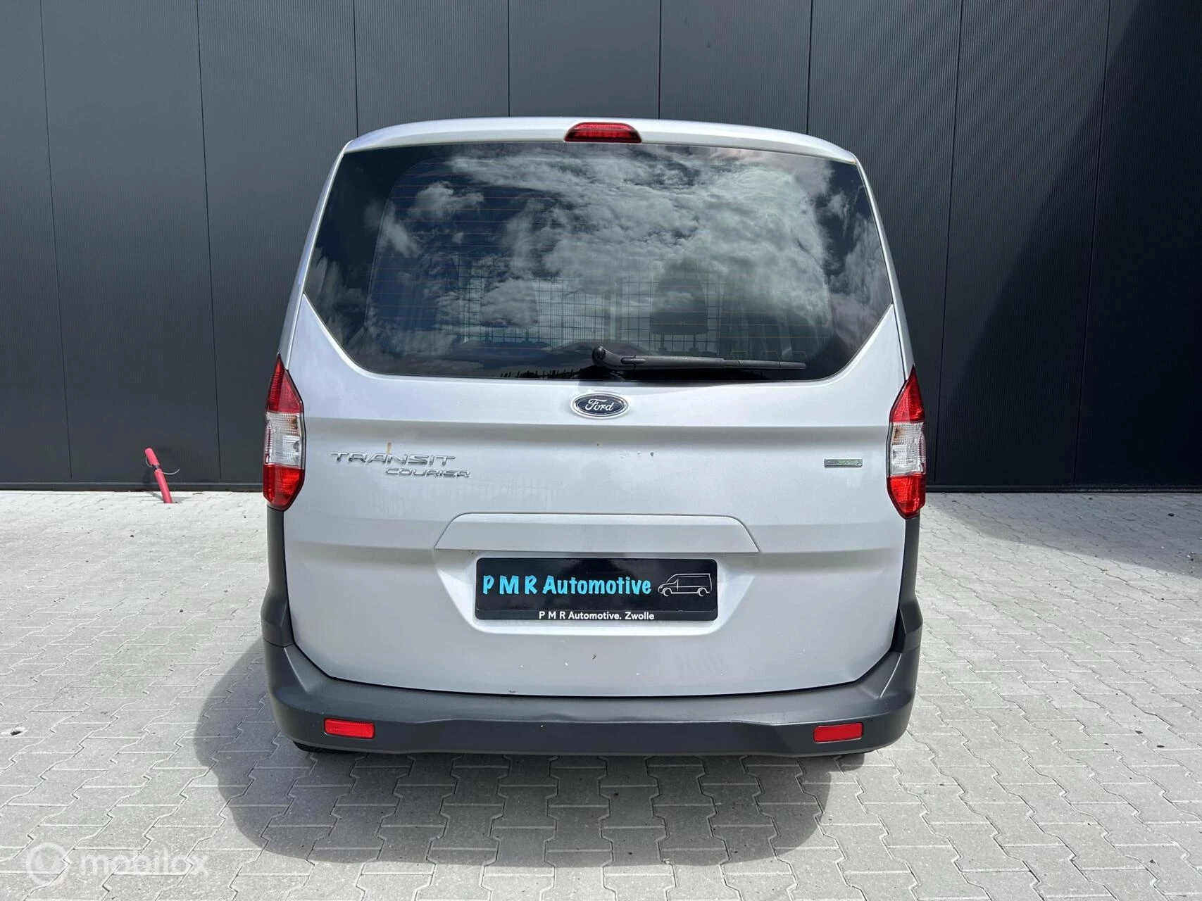 Hoofdafbeelding Ford Transit Courier
