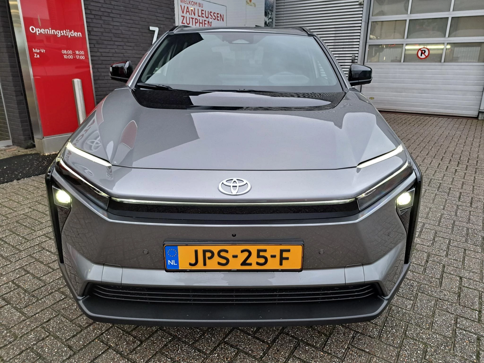 Hoofdafbeelding Toyota bZ4X