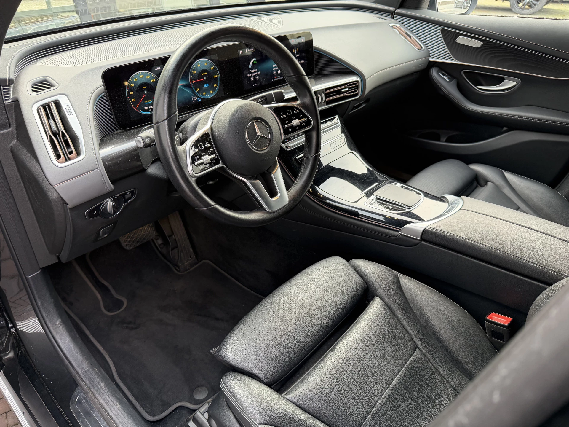 Hoofdafbeelding Mercedes-Benz EQC