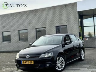 Hoofdafbeelding Volkswagen Jetta Volkswagen Jetta 1.4 TSI Hybrid Highline|Leer Xenon Navi