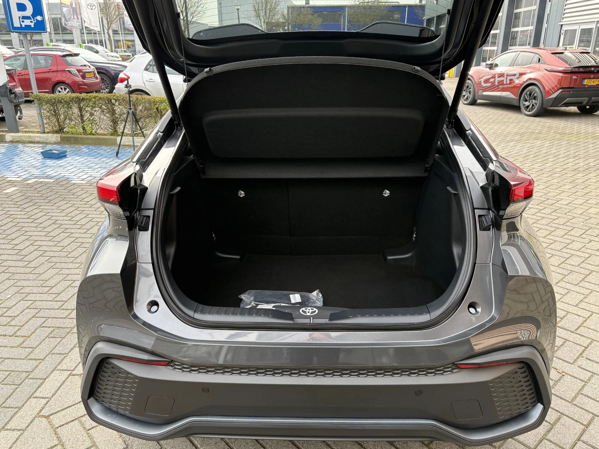 Hoofdafbeelding Toyota C-HR