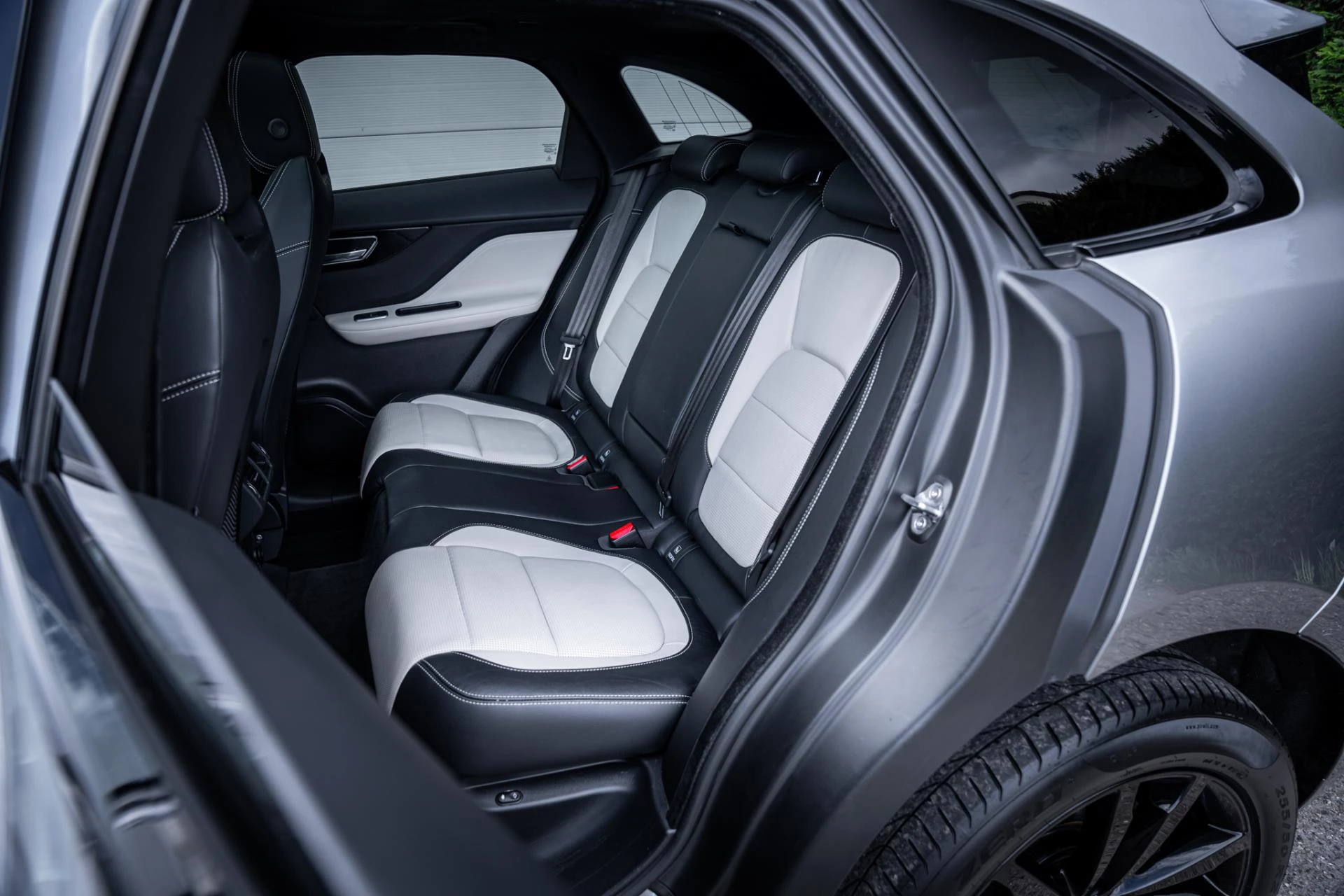Hoofdafbeelding Jaguar F-PACE