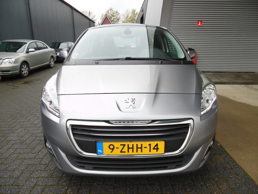 Hoofdafbeelding Peugeot 5008