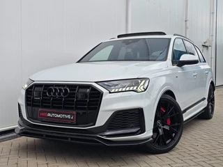 Audi Q7 55 TFSI e Quattro 3x S line Pano Luchtvering Rs stoelen Trekhaak Acc Camera Elektr stoelen