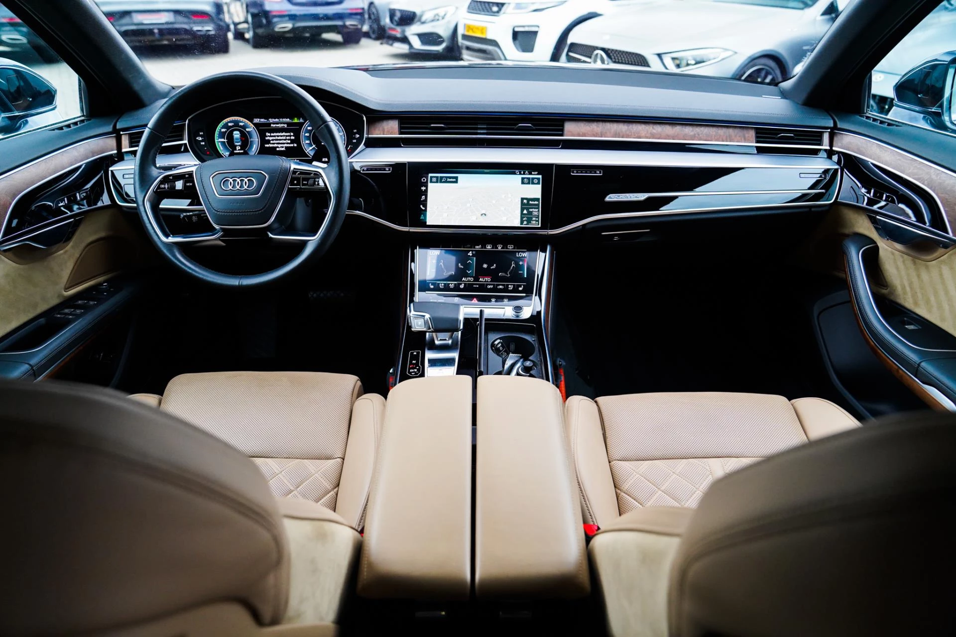 Hoofdafbeelding Audi A8