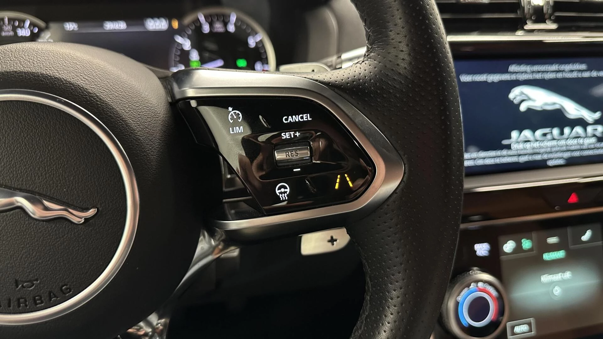 Hoofdafbeelding Jaguar XE