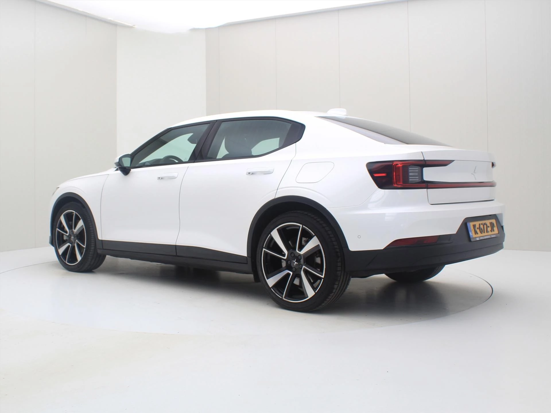 Hoofdafbeelding Polestar 2