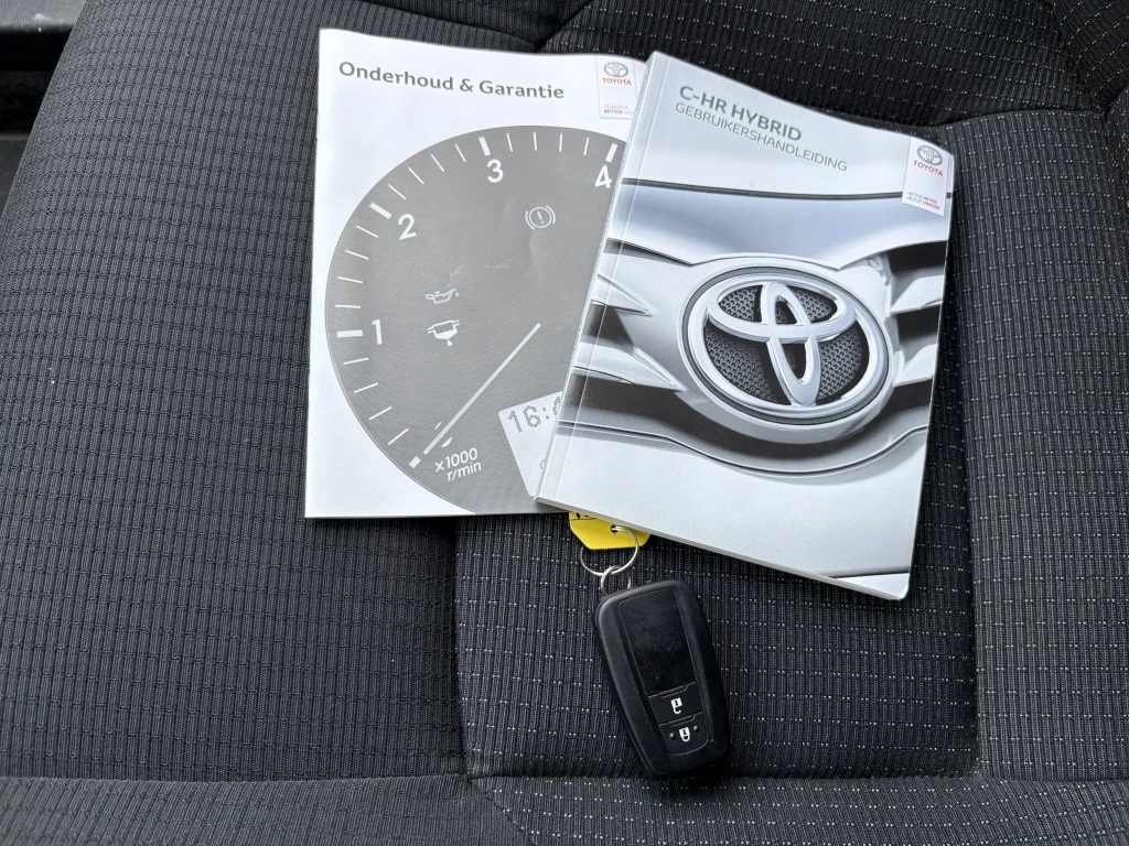 Hoofdafbeelding Toyota C-HR