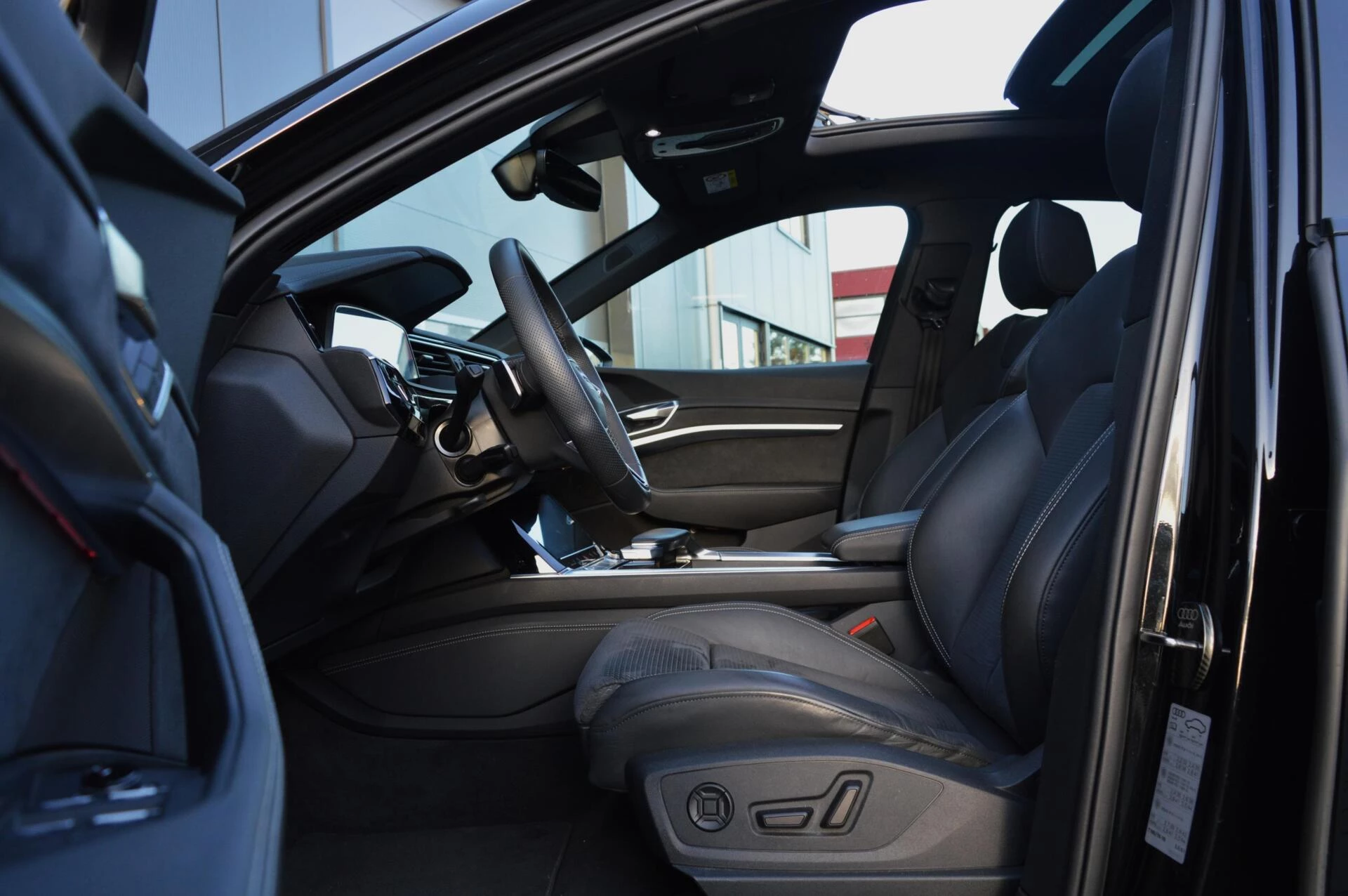 Hoofdafbeelding Audi e-tron