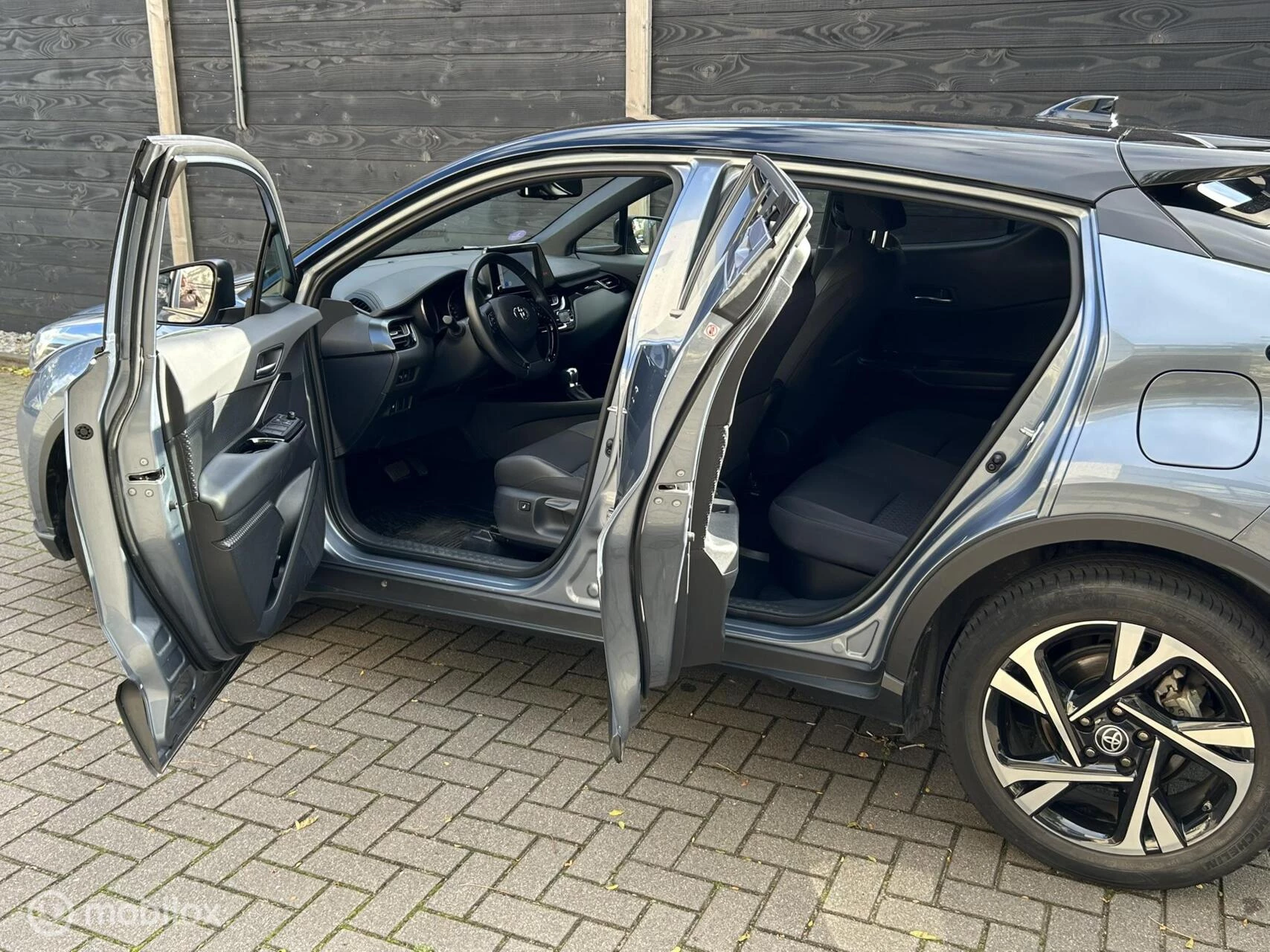 Hoofdafbeelding Toyota C-HR