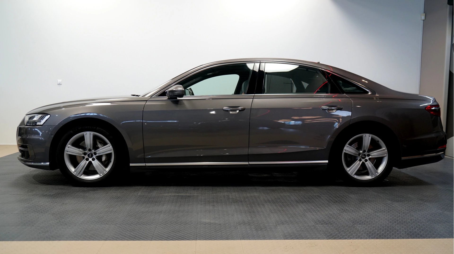 Hoofdafbeelding Audi A8