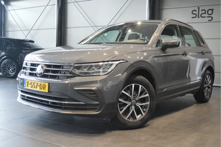 Volkswagen Tiguan 2.0 TDI Life navi clima camera trekhaak 17 inch 150 pk !!