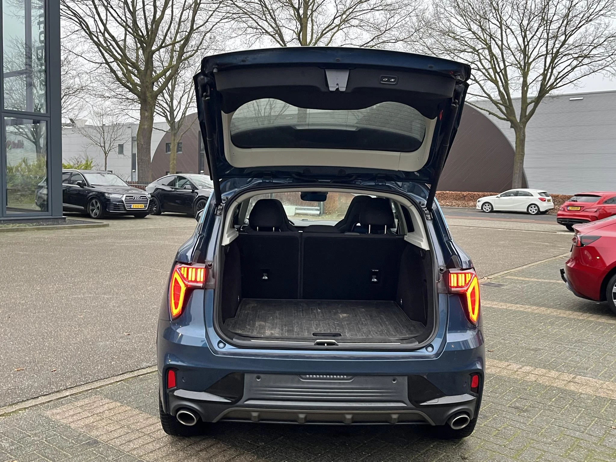 Hoofdafbeelding Lynk & Co 01