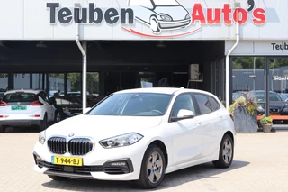 BMW 1-serie 118i Executive Edition Navigatie, Cruise control, Climate control, Stoelverwarming, Lichtmetalen wielen