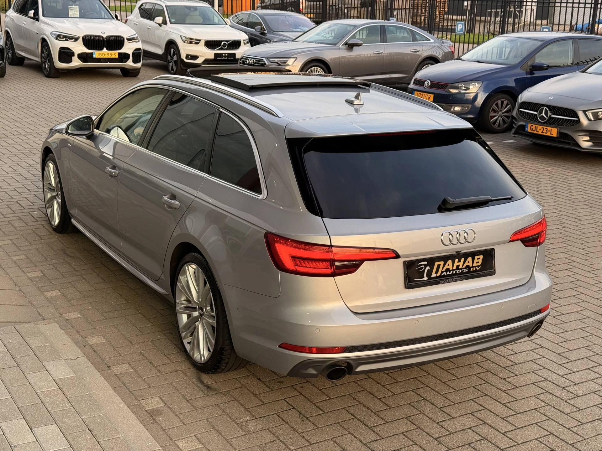 Hoofdafbeelding Audi A4