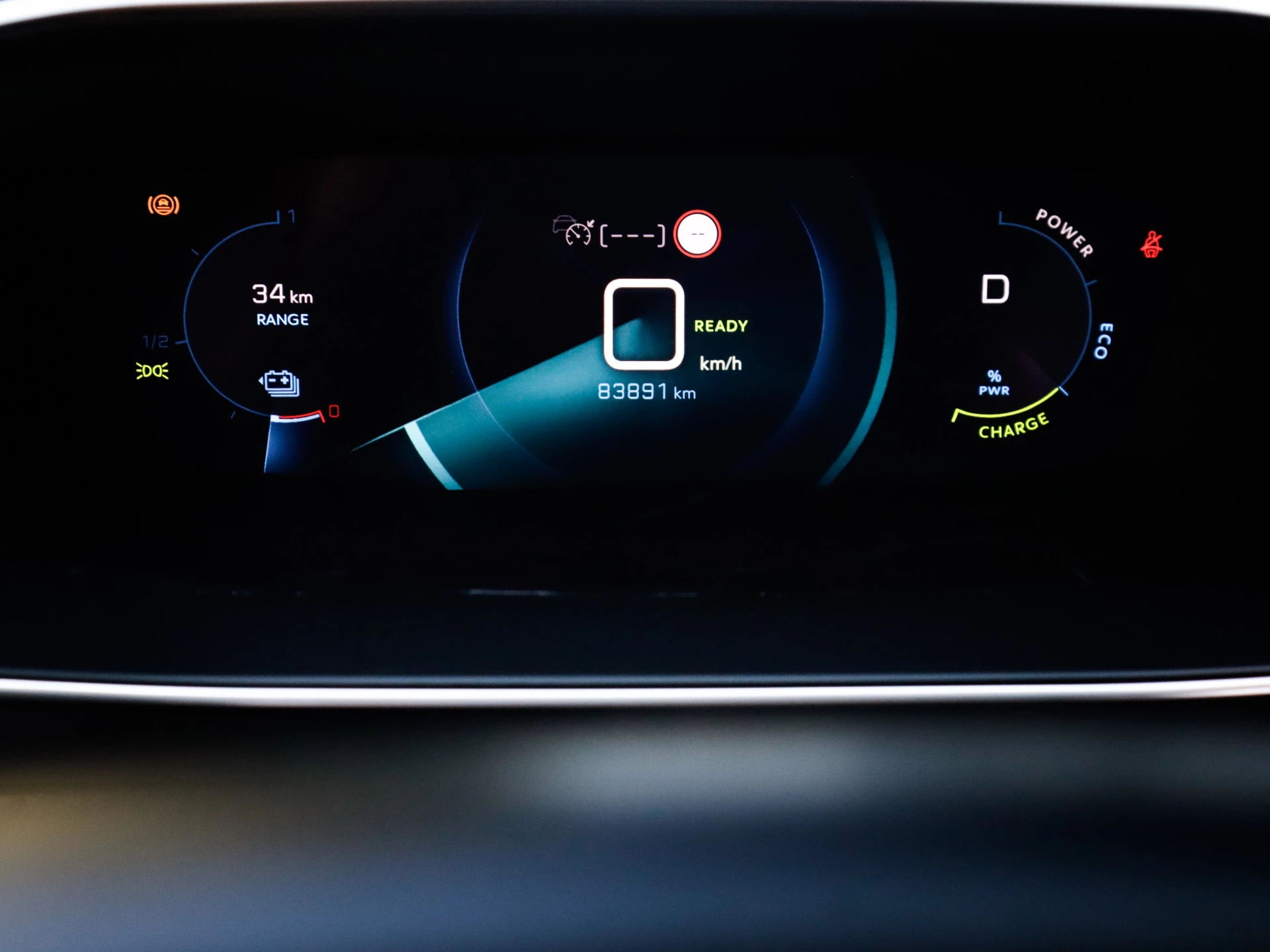 Hoofdafbeelding Peugeot e-2008