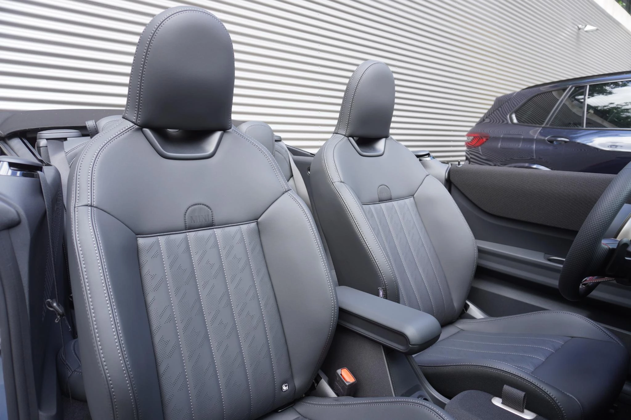 Hoofdafbeelding MINI Cabrio